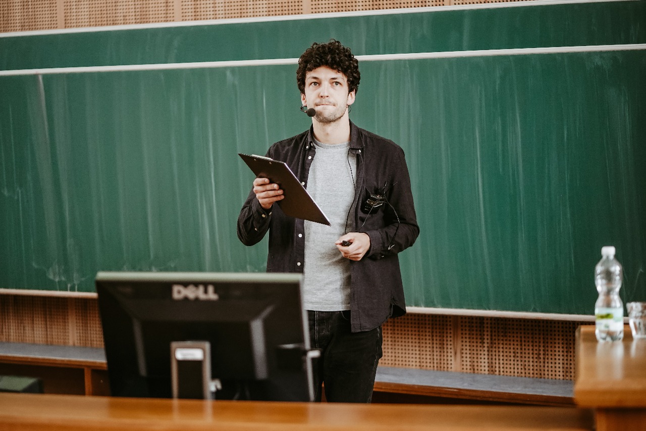 Fyzioterapeut Václav Matys přednáší o rehabilitaci a fyzioterapii